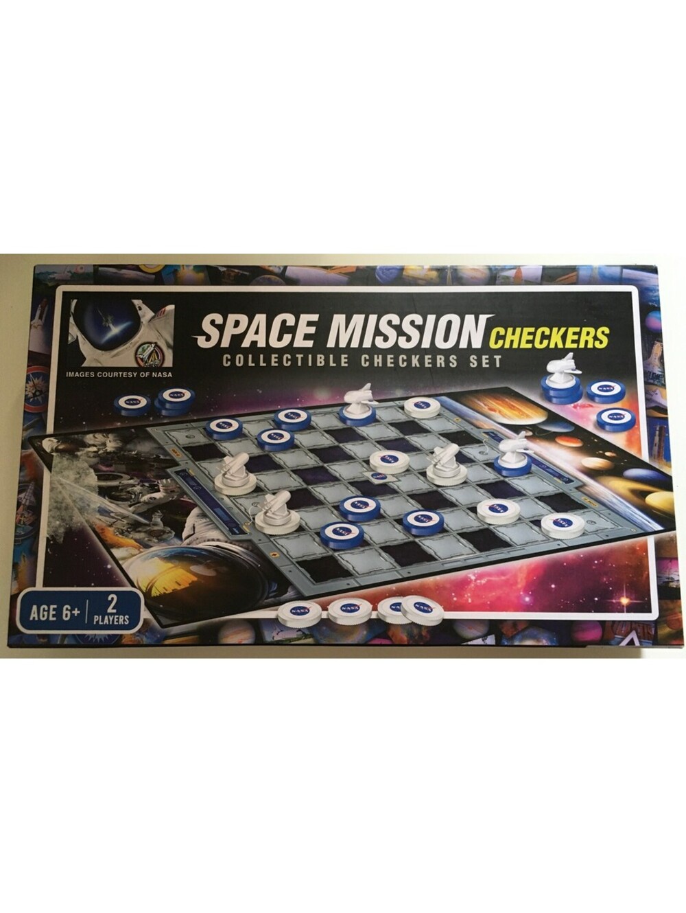 MasterPieces - Space Mission Collectible Checkers Set - HERSHEYS NASA Board Game